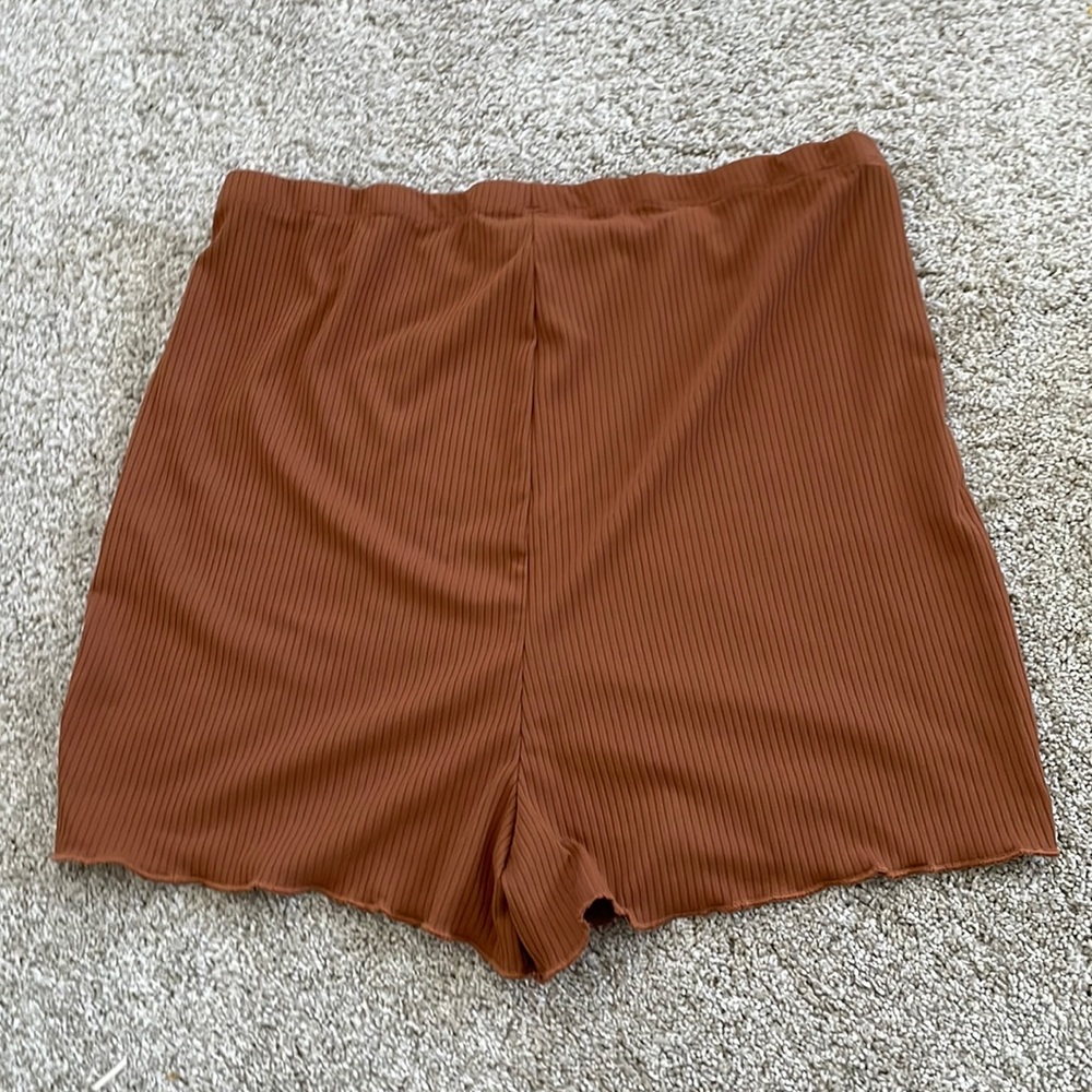 Maternity shorts